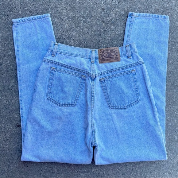 Vintage 90's high waisted mom jeans